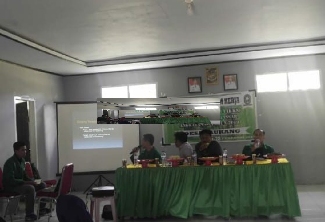 Gambar Mahasiswa KKN Posko Desa Saukang Fokus Pengolahan Kotoran Sapi